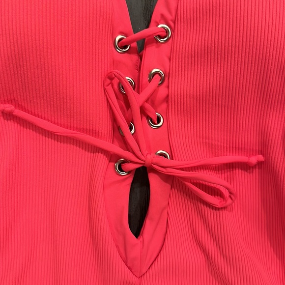 Becca Swimsuit- New 🌴🌴🏖🏖 - Picture 7 of 13